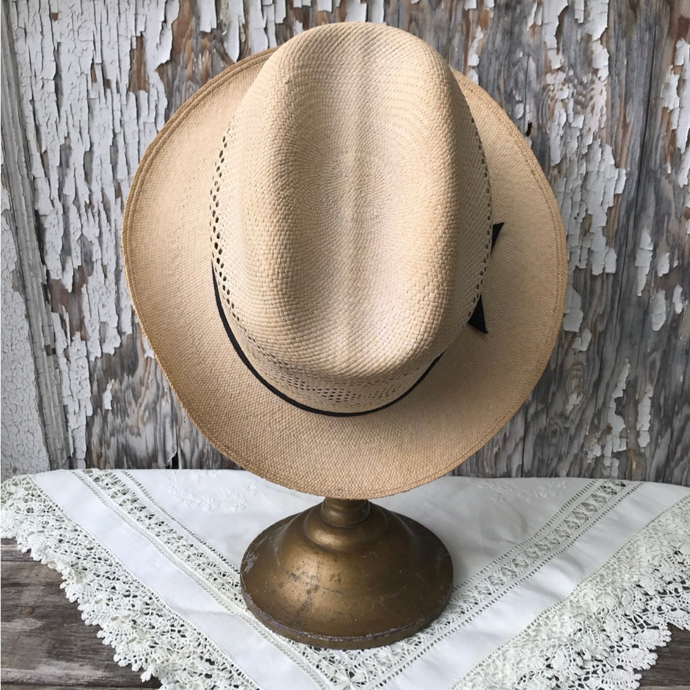 Crème Colored Panama Fedora with Removable Pink and Blue Floral Accent